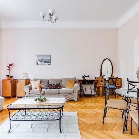 Vintage Apartment In The Jewish Quarter Будапеща Екстериор снимка