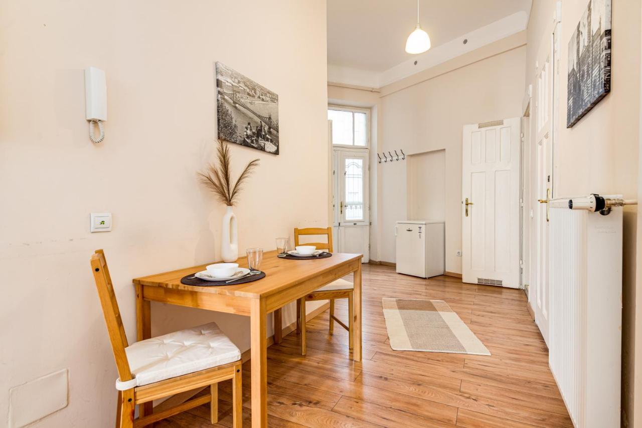 Vintage Apartment In The Jewish Quarter Будапеща Екстериор снимка