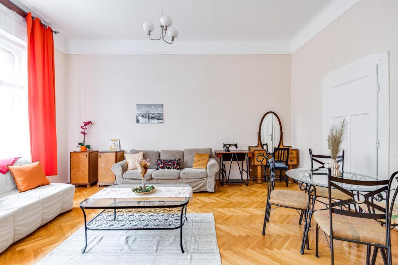 Vintage Apartment In The Jewish Quarter Будапеща Екстериор снимка