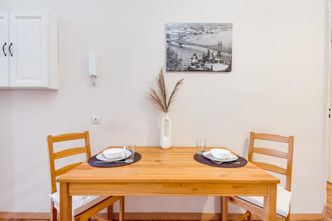Vintage Apartment In The Jewish Quarter Будапеща Екстериор снимка