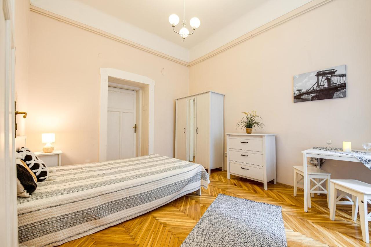 Vintage Apartment In The Jewish Quarter Будапеща Екстериор снимка