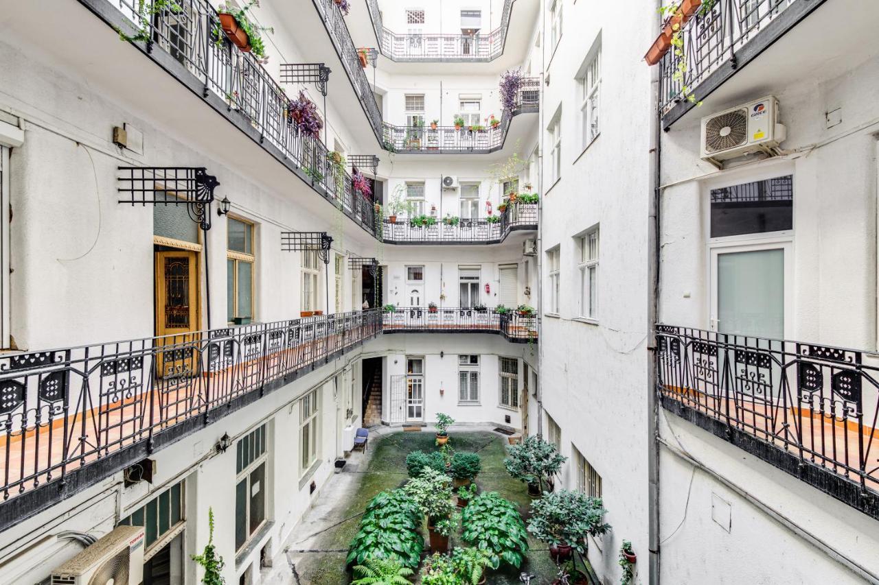 Vintage Apartment In The Jewish Quarter Будапеща Екстериор снимка